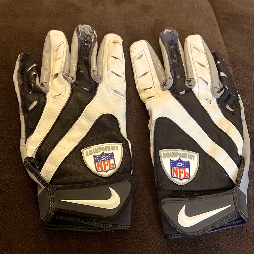 Official NFL gear Reebok collaboration with Nike.